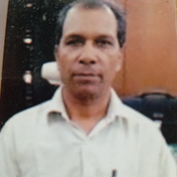 Shri Shrishti Narayan Jha, Founder & Chairman